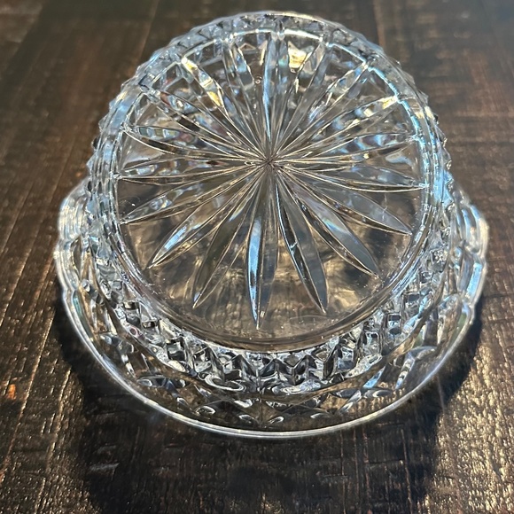 Vintage pressed glass. Tiara./trinket bowl - Picture 3 of 9